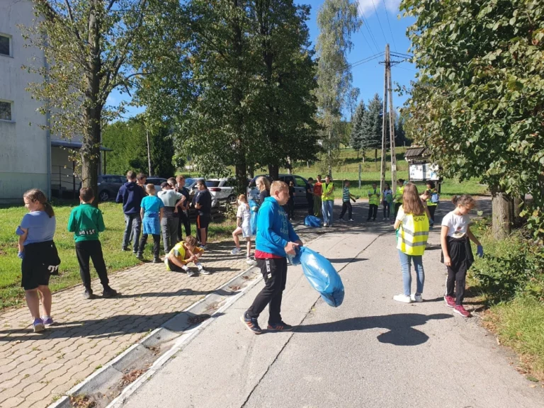 Akcja „Sprzątanie Świata” IX 2023